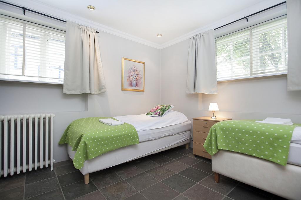 Skolabru Guesthouse Reykjavík Rom bilde